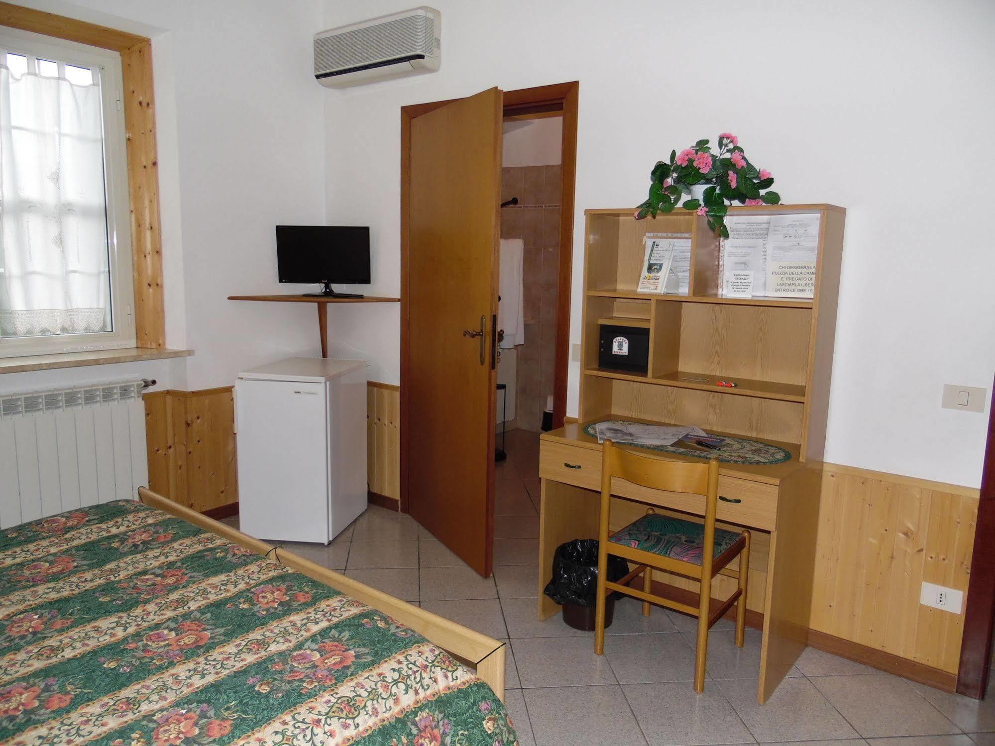 Agriturismo Galeazzi Марсилиана Экстерьер фото