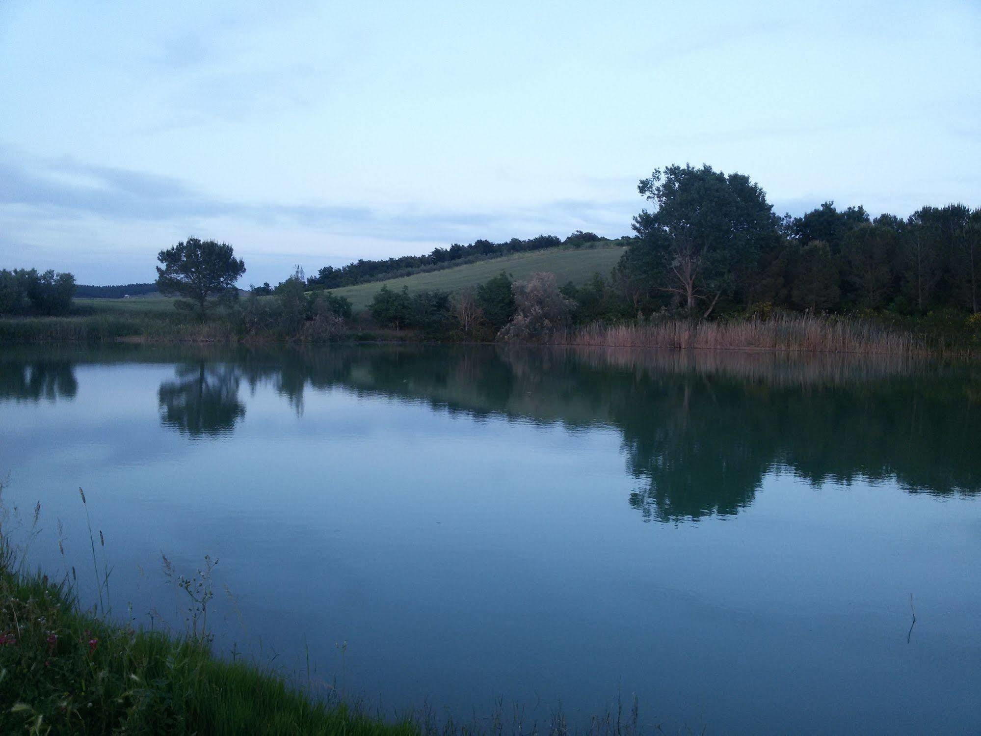 Agriturismo Galeazzi Марсилиана Экстерьер фото